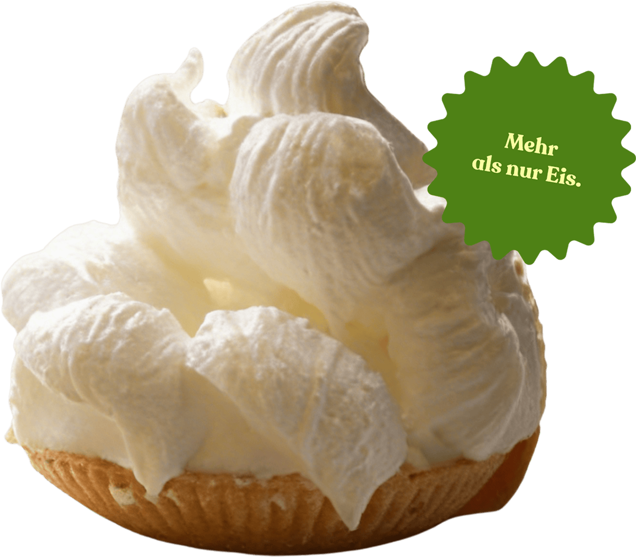 Haselbauer Streicheis mit cremiger Vanille-Waffel, goldbraune Waffelbasis, cremige Spitzen und ein grünes Badge ‚Mehr als nur Eis‘ – Dresdner Eisgenuss von Haselbauer
